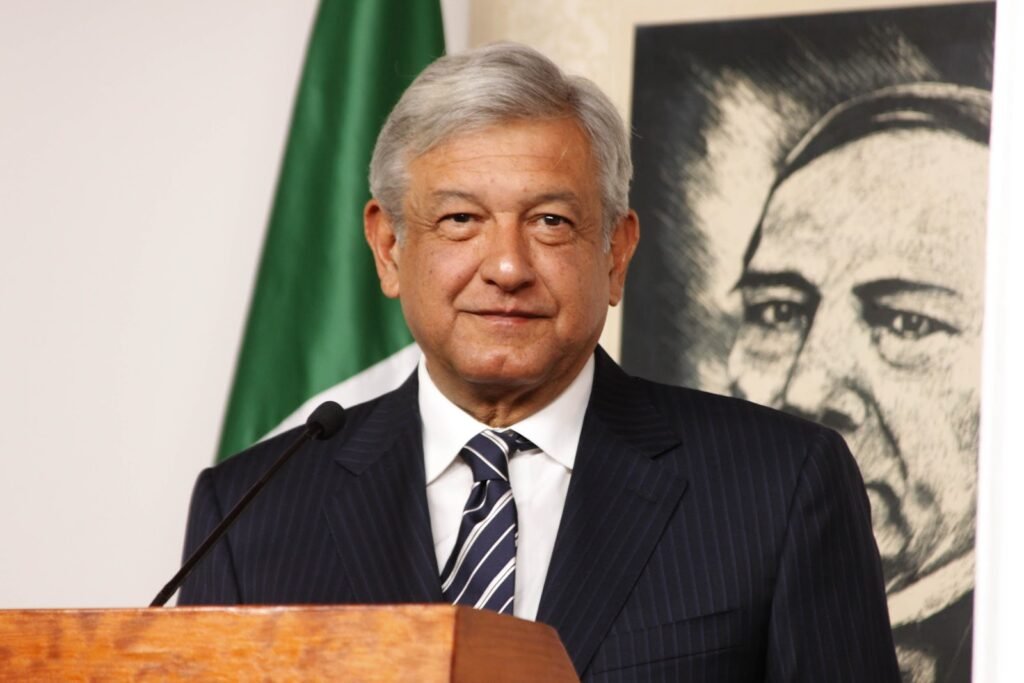 AMLO.