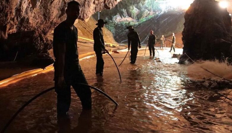 Rescate en Tailandia.