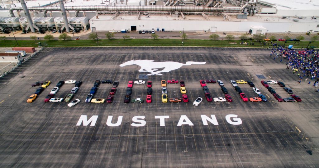 Mustang 10 millones.