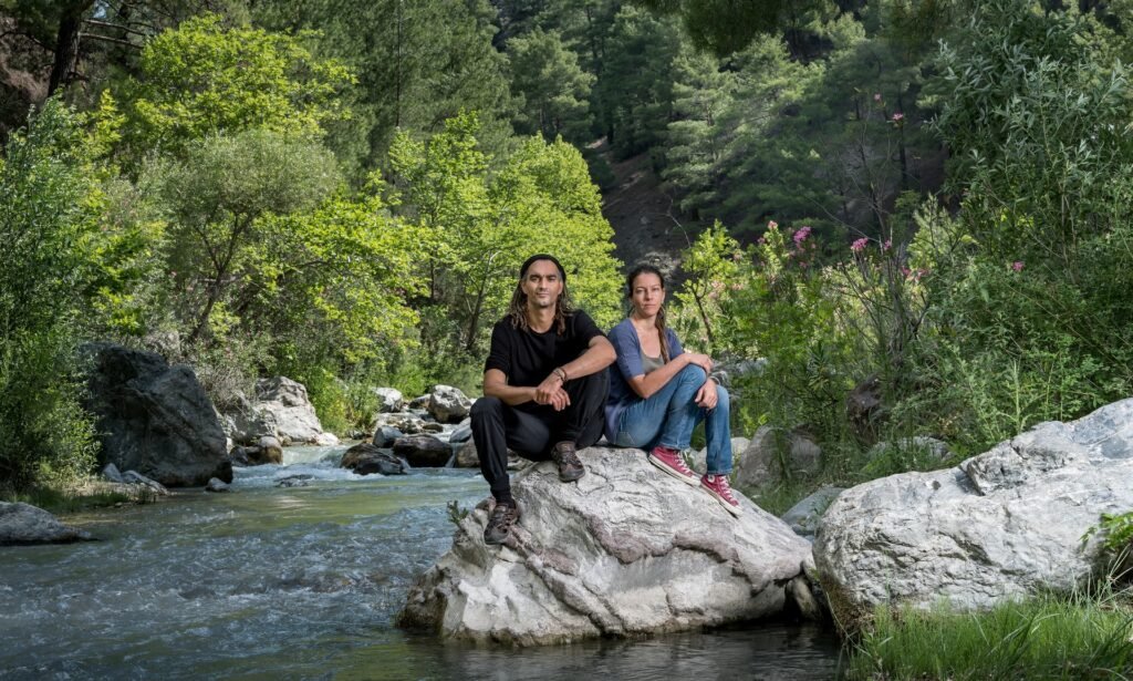 Birhan Erkutlu y Tuğba Günal.