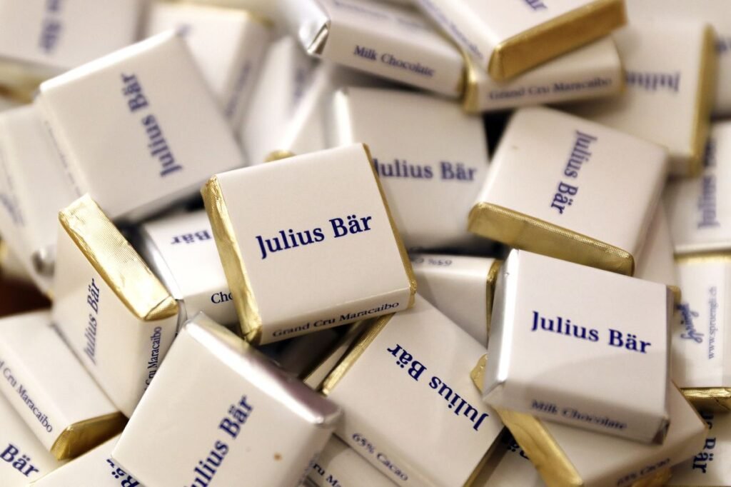 Julius Baer y Santander.