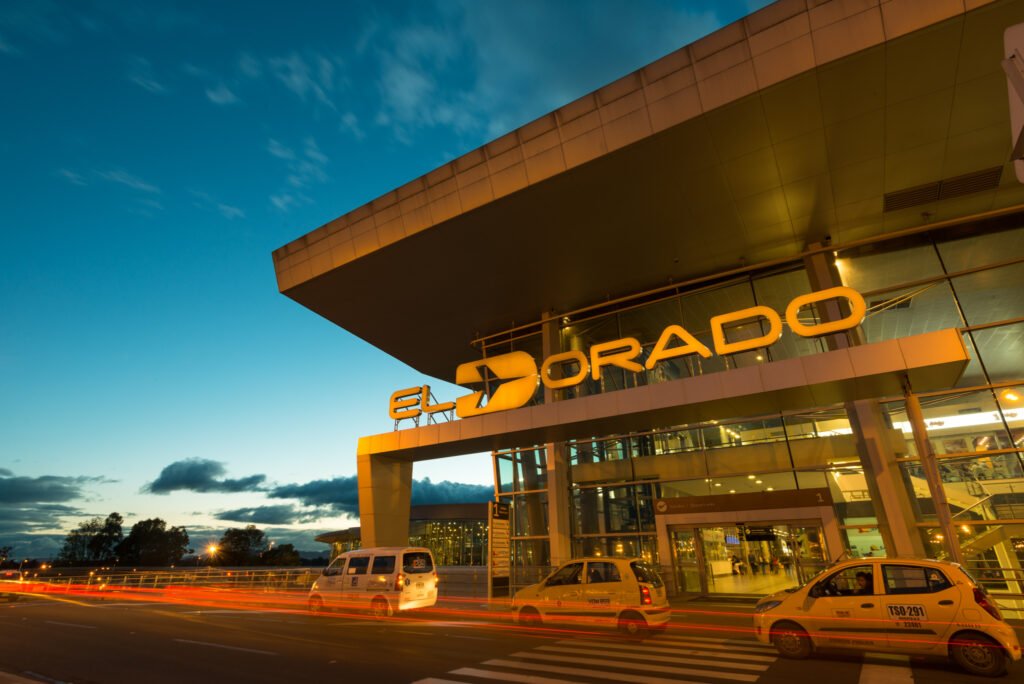 El dinero incautado en esta investigación asciende a 11 millones de dólares, uno de los capturados registraba 250 movimientos migratorios entre Colombia y México desde 2015.