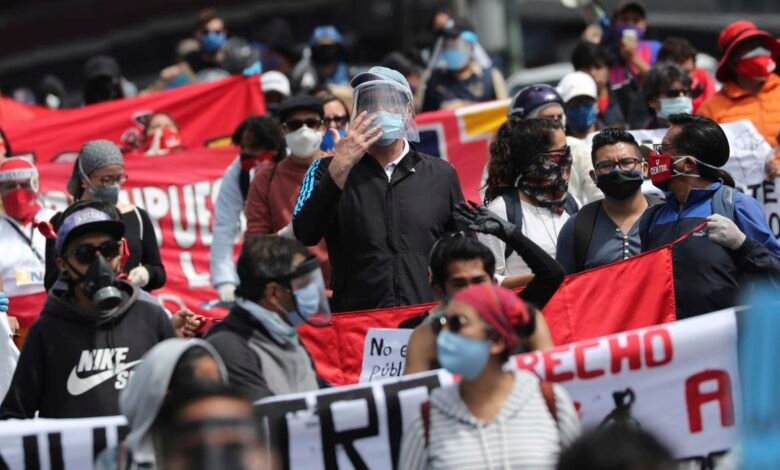 Protestan los Ecuatorianos.