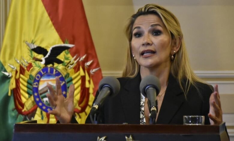 Añez Imputa a Evo.