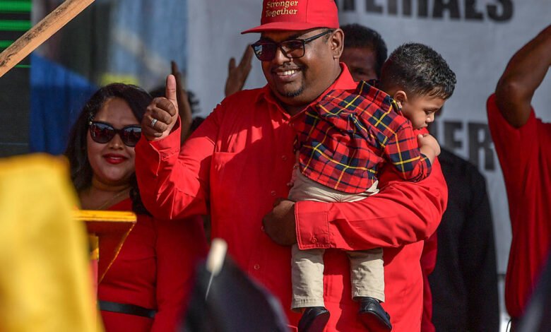Mohamed Irfaan Alí Presidente.