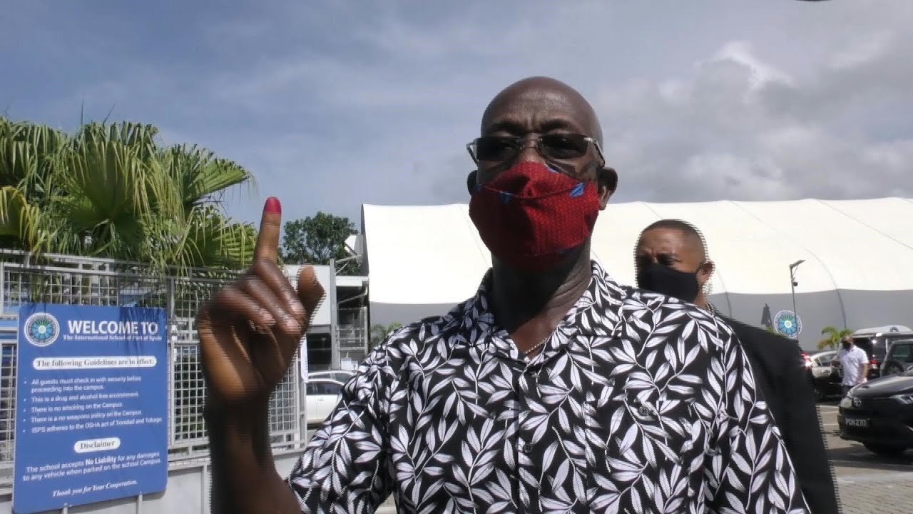 Rowley es Reelegido.