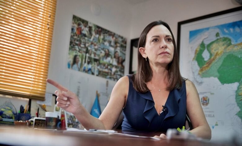 Abrams se mofa de Machado.