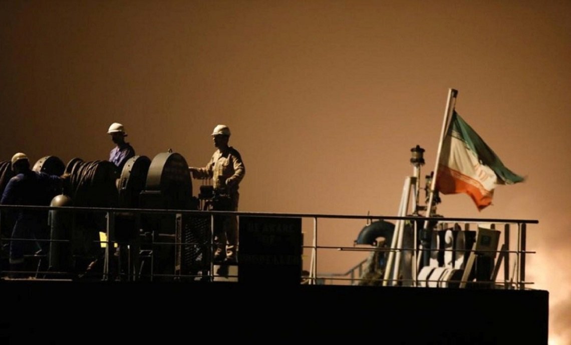 Barco Petrolero Iraní.