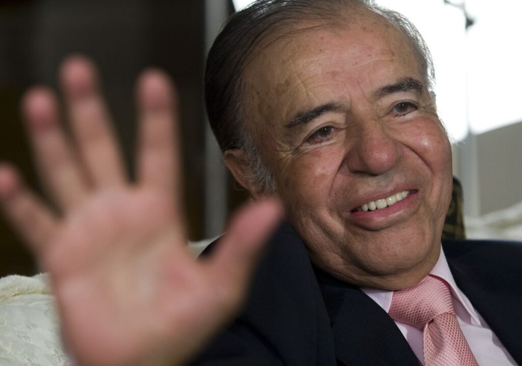 Se va Carlos Menem.