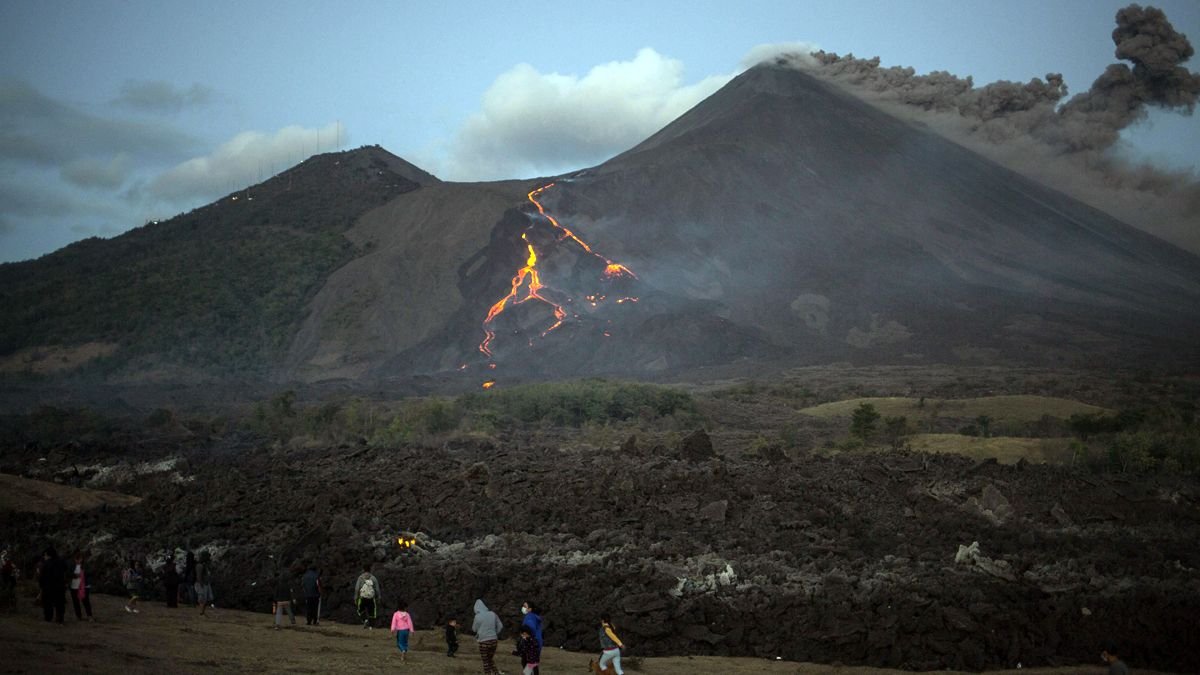 Se despierta La Soufriere.
