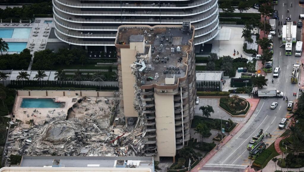 Colapsa Edificio en Miami.