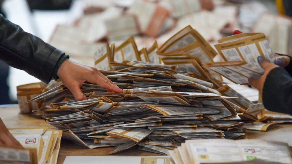 Morena Gana y No gana.