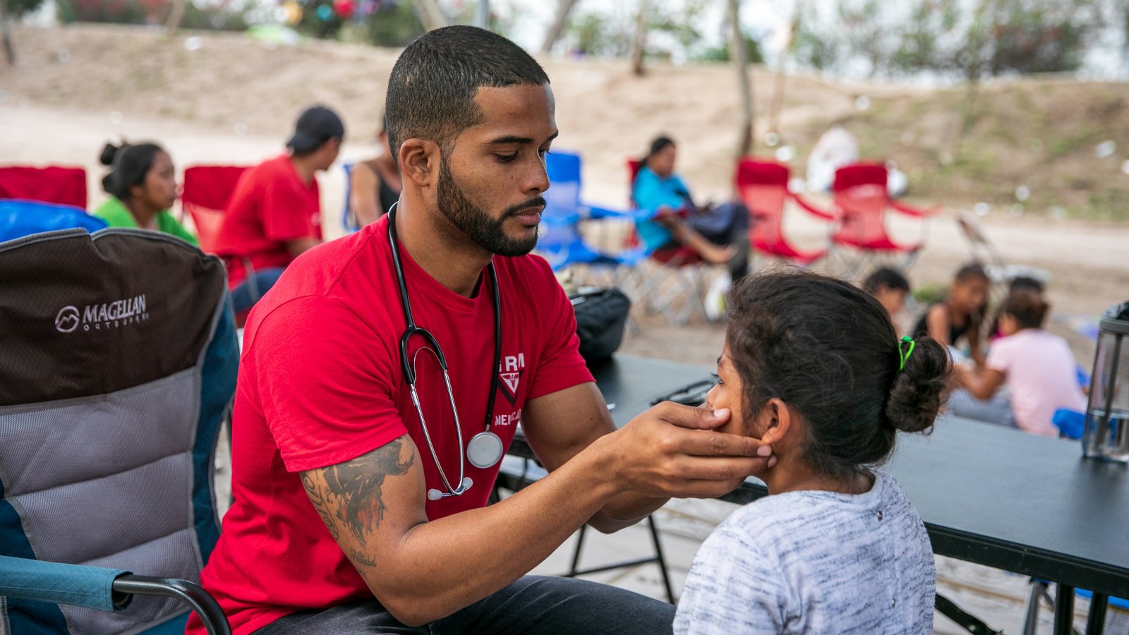 ¡No son criminales, son migrantes!