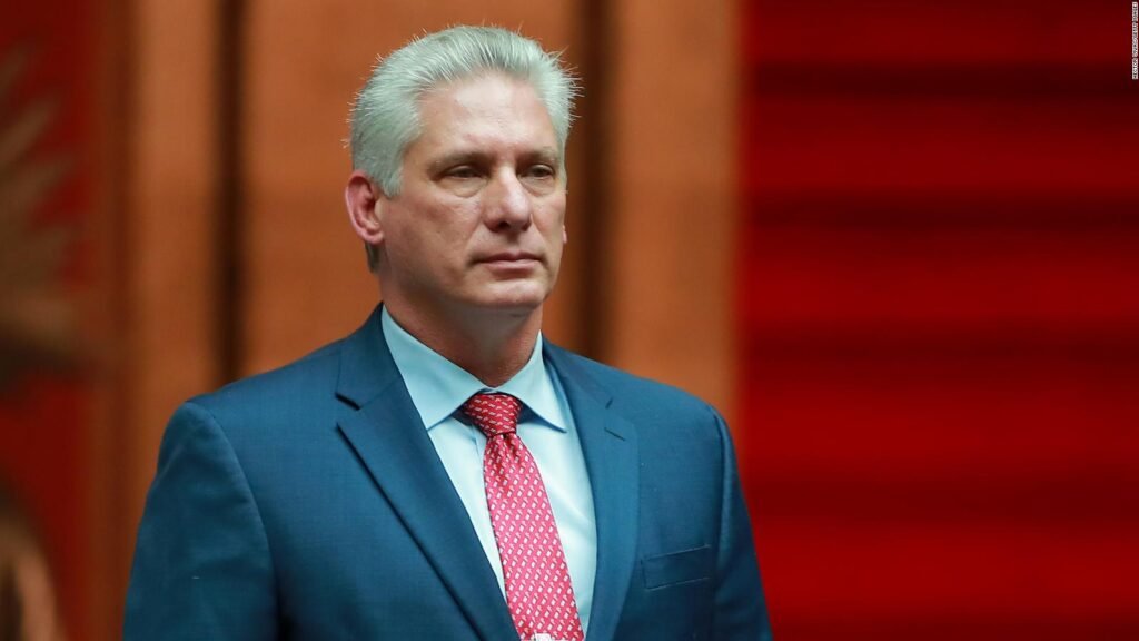 Díaz Canel felicita a Maduro.