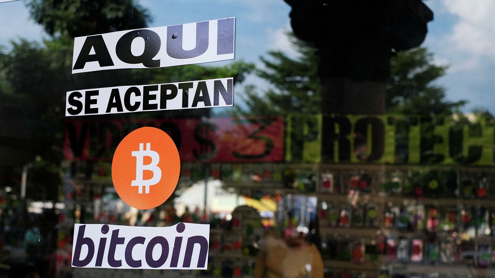 FMI contra el Bitcoin de El Salvador.