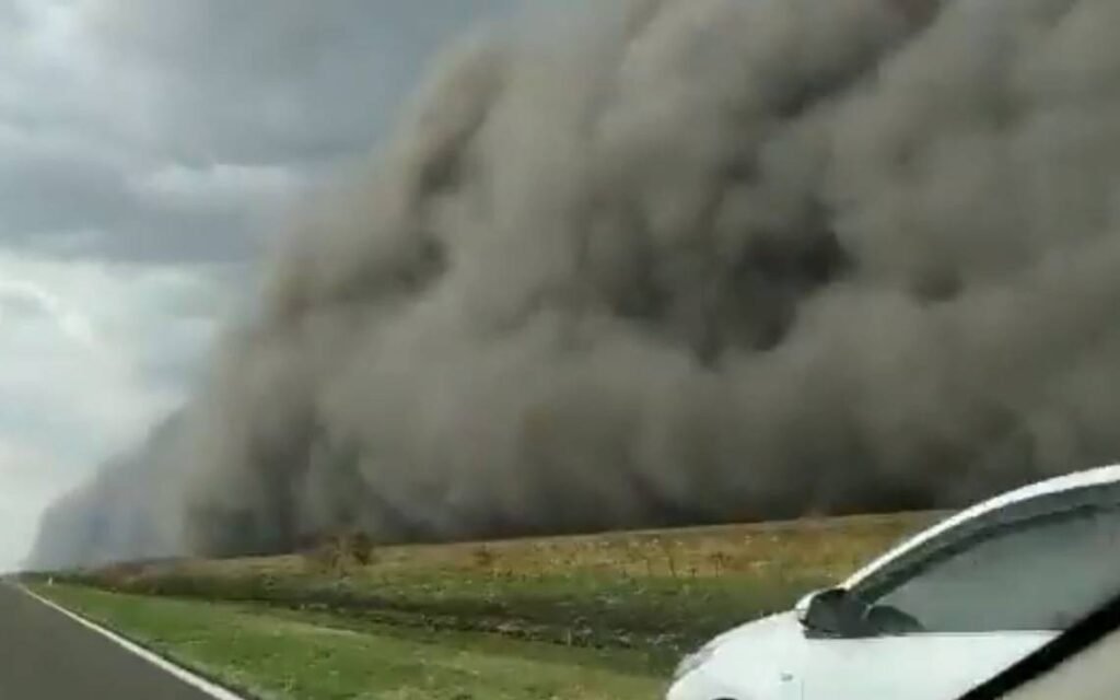 Incendio en Argentina, humo en Paraguay.