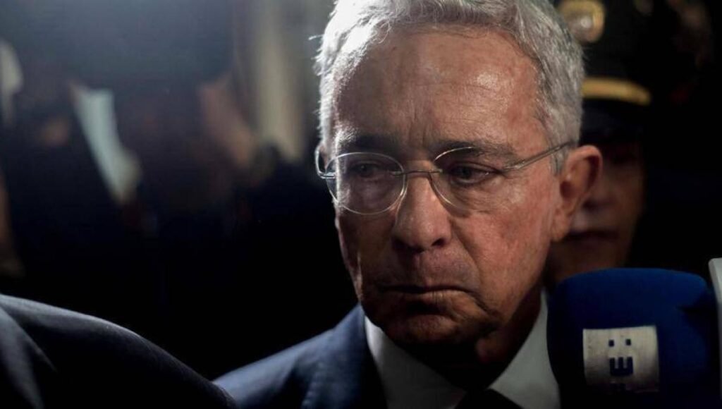 Uribe será enjuiciado.