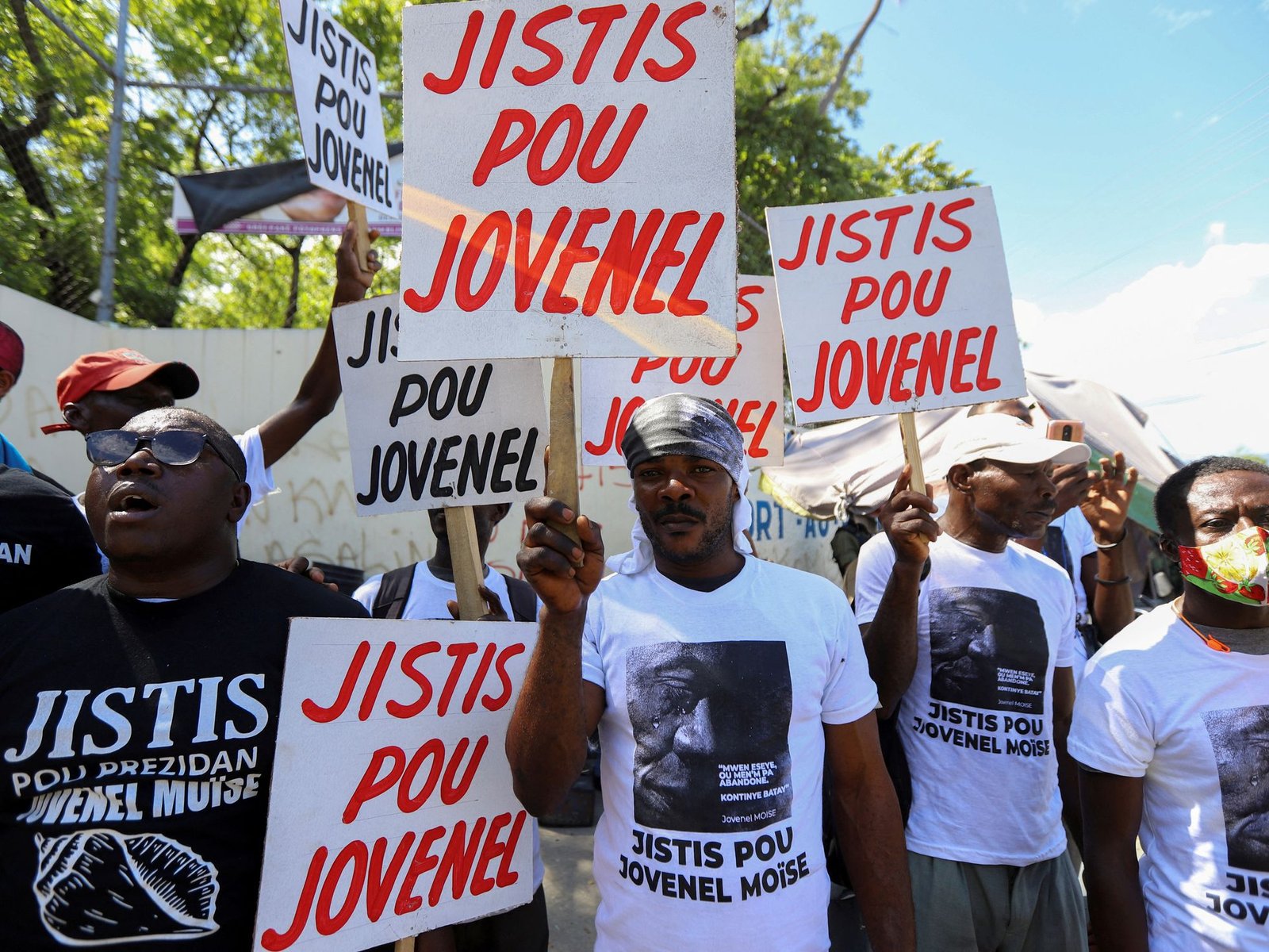 Tercer hombre acusado de asesinato de Moïse.