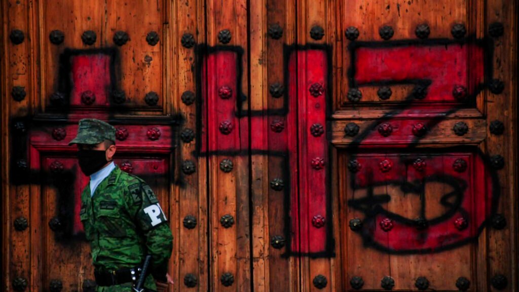 El ejército se levó a 6 de los 43.