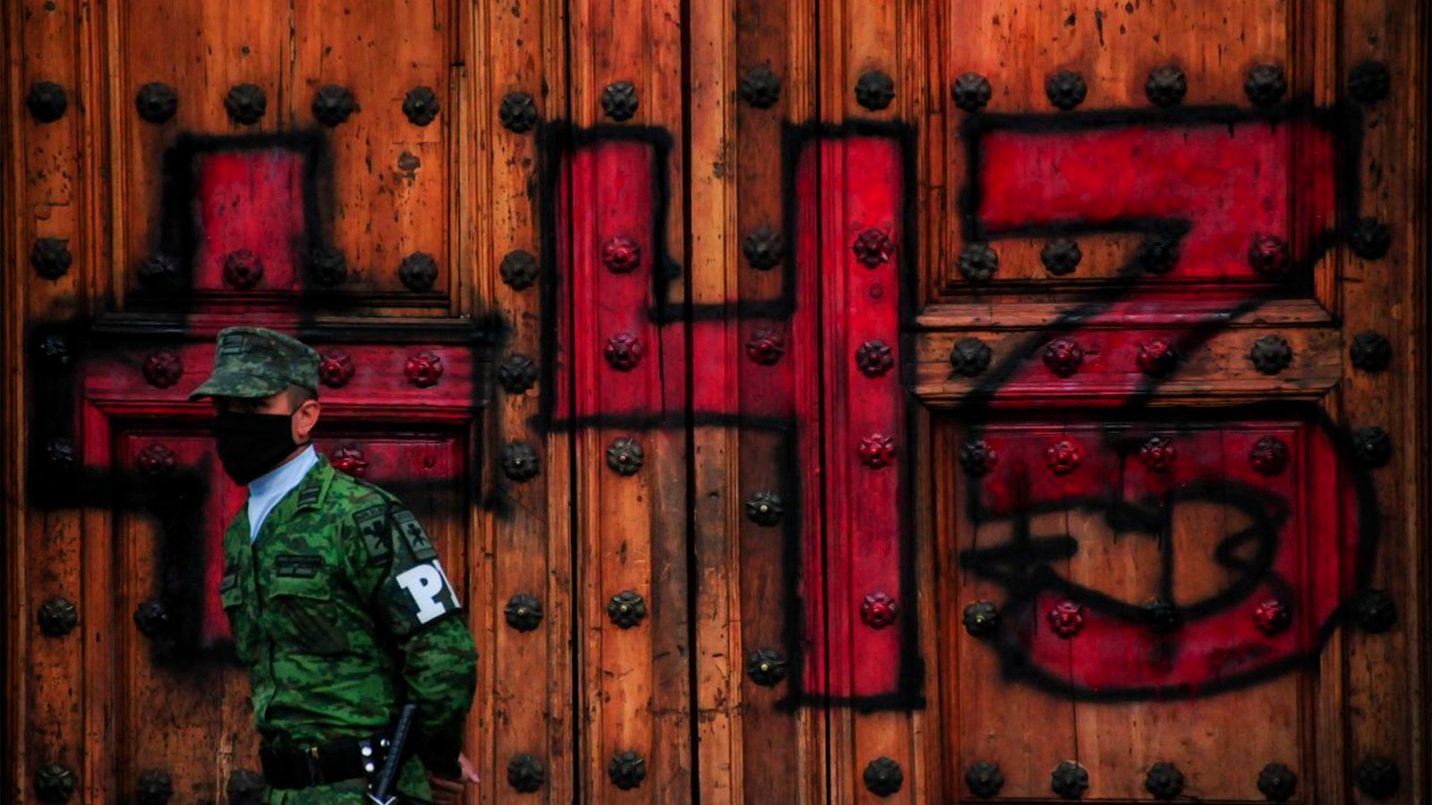 El ejército se levó a 6 de los 43.