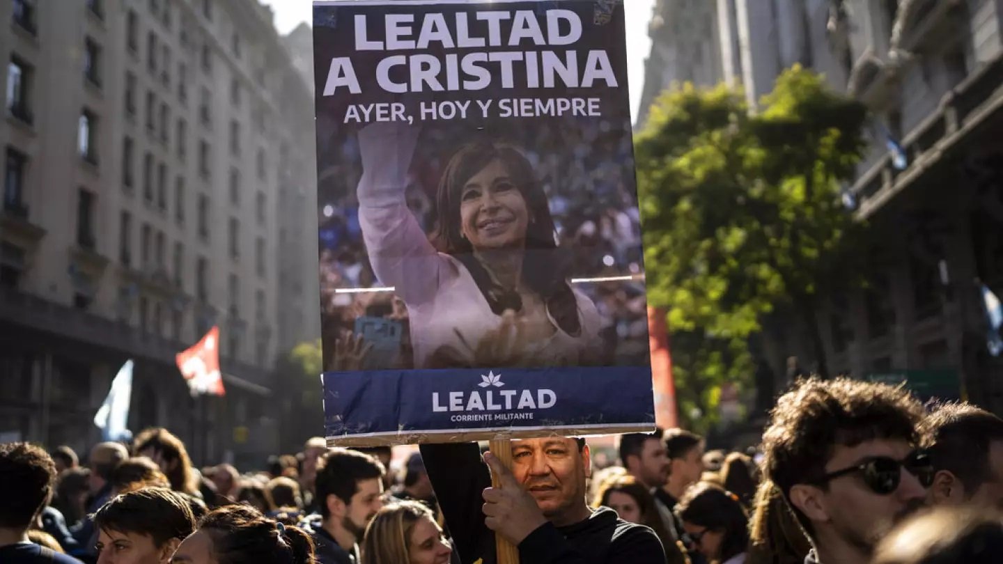 Protestan atentado contra Cristina.
