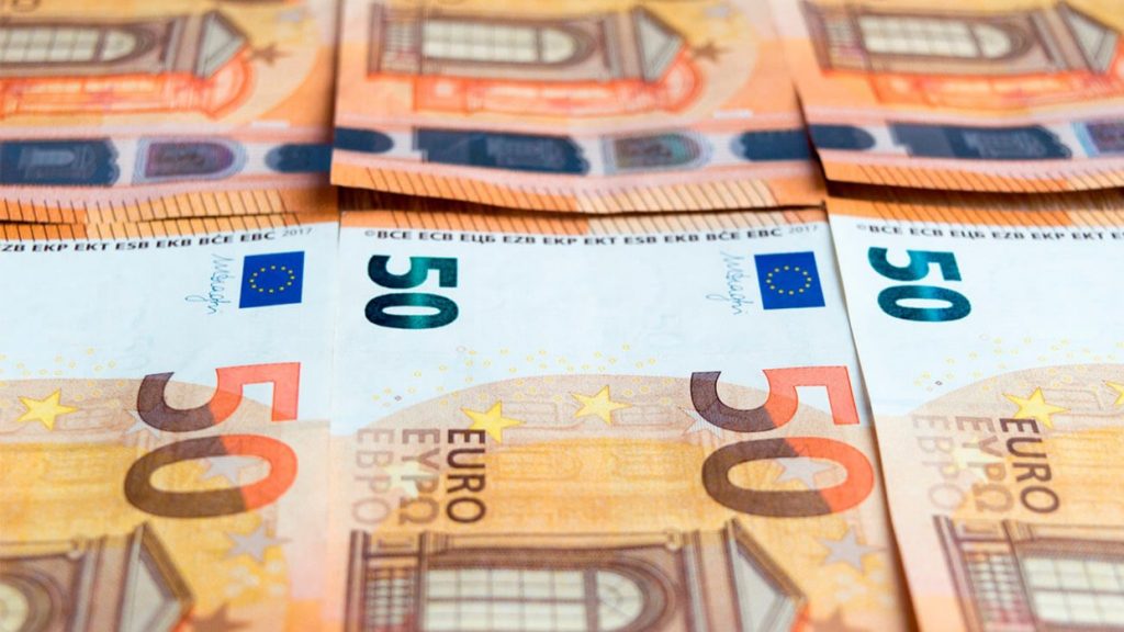 Euro en caída libre.