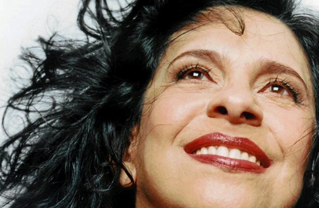 Se va Gal Costa.