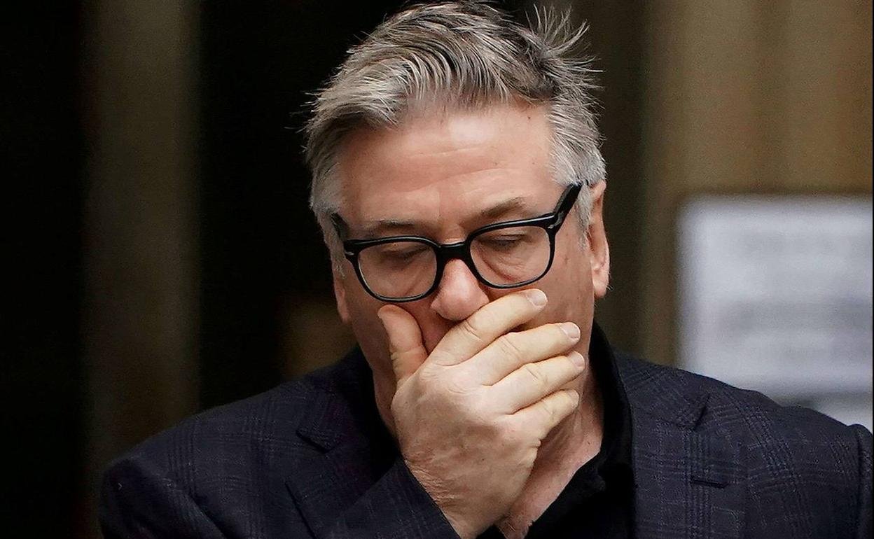 Acusan a Alec Baldwin.
