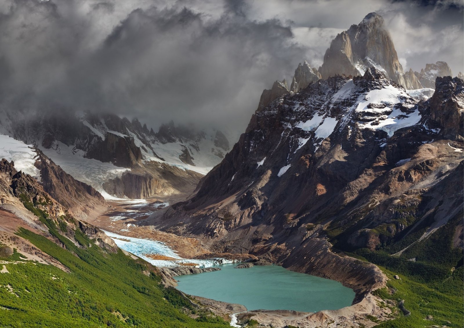 Peligro de inundación por estallido de lago glacial.