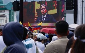 Legisladores ecuatorianos responden.