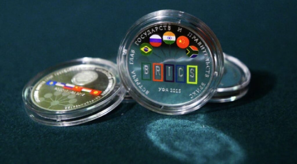 Una Moneda para os BRICS.