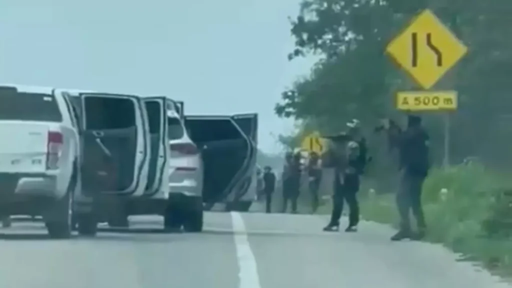 14 miembros de seguridad secuestrados.