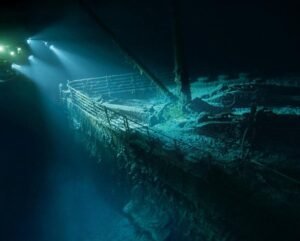 Perdidos turistas en el Titanic.