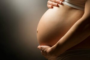 El cerebro de las madres hasta seis años después del embarazo.