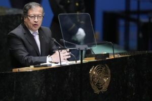 Petro y Lapid se dicen unas cuantas verdades.