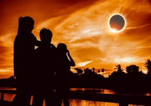 Mira el eclipse anular de Sol.