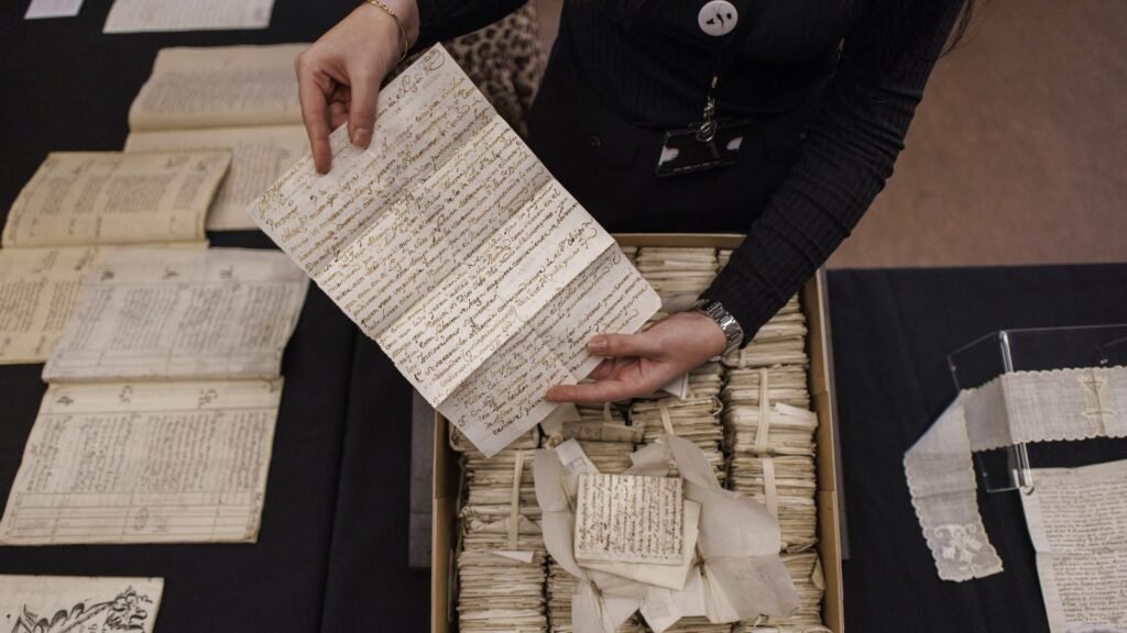 Correspondencia con siglos de retraso.