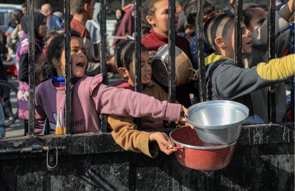 Las Naciones Unidas afirman que no se trata solo de llevar alimentos a Gaza, sino de distribuirlos.