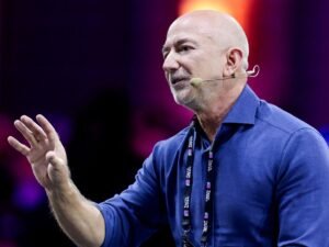 Jeff Bezos asegura que la creatividad es el único trabajo que la IA no podrá reemplazar