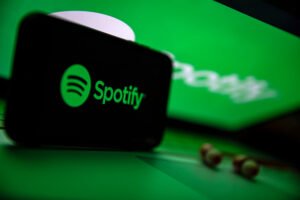 Spotify identificará perfiles creados con inteligencia artificial con la etiqueta ‘AI Persona’