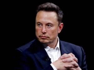 Elon Musk acusa de “operación psicológica” las advertencias sobre la IA